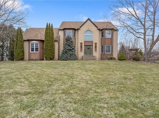 8246 Ashington Dr, Baldwinsville, NY 13027