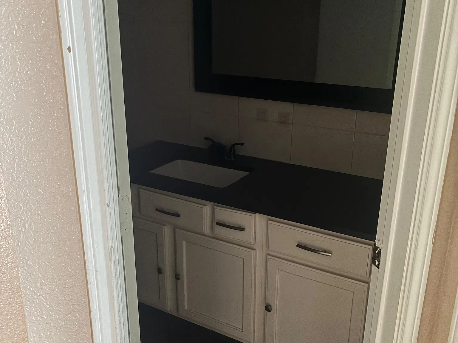 3 bed, 1444 sqft, $1,800 — Photo 4