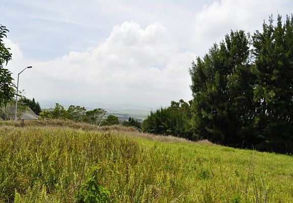 2nd image of Puukapu St Lot 38