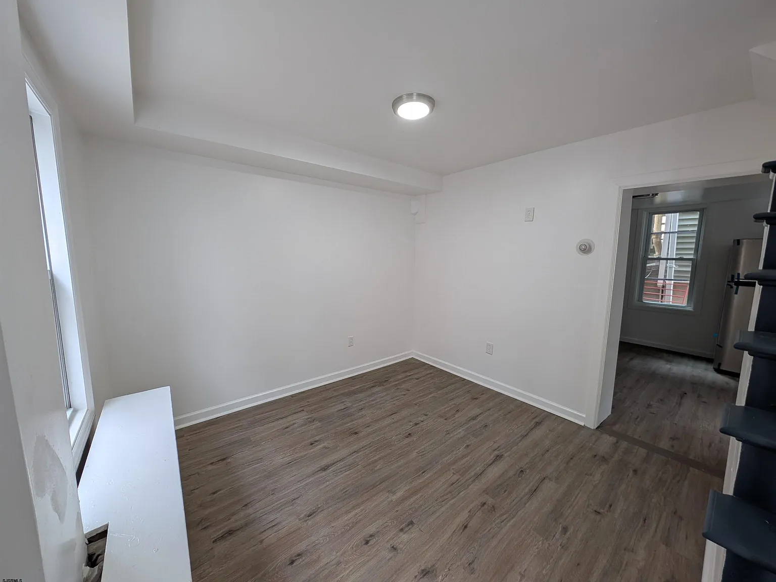 3 bed, 1.0 bath, 1000 sqft, $2,225 — Photo 4