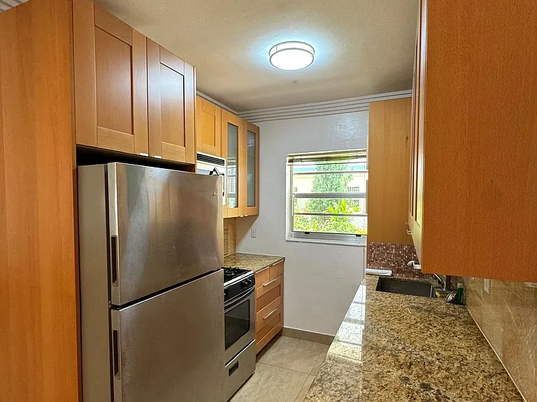 650 Pennsylvania Ave #2 — Photo 16