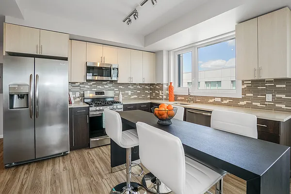 Rented by Bond New York | media 2