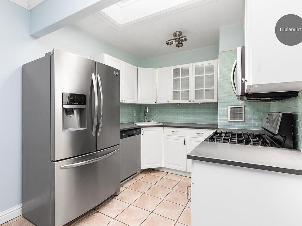 1st image of 243 Melrose St #2