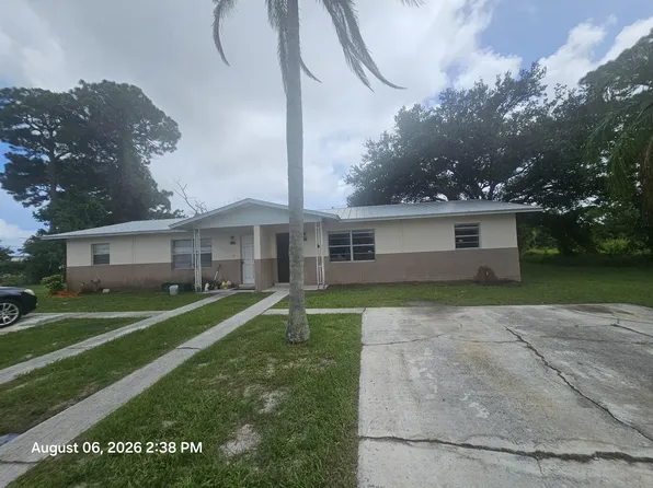 2572 Seneca Ave, Fort Pierce, FL 34946