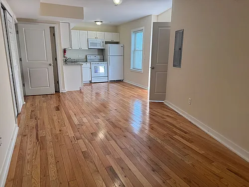 4442 Cresson St Photo 1