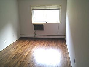 3rd image of 1 Toms Point Ln APT 1J