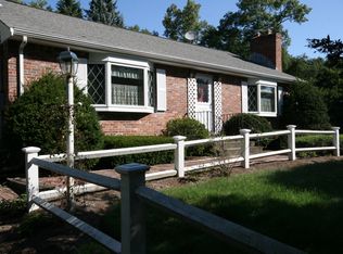 39 Everett St, Sherborn, MA 01770