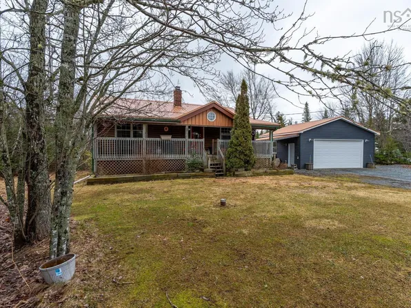 891 McMullin Rd, Halifax, NS B0N 1Y0