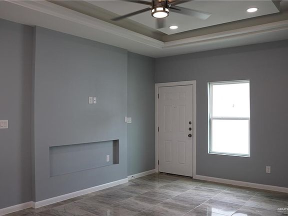4th image of 1701 Angelina Dr