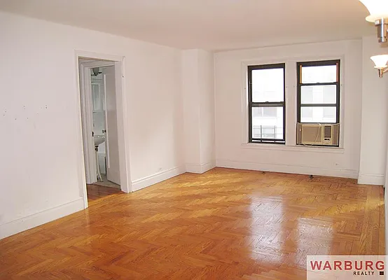 Rented by Warburg | media 31