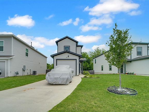 3rd image of 36 Trinity Cir