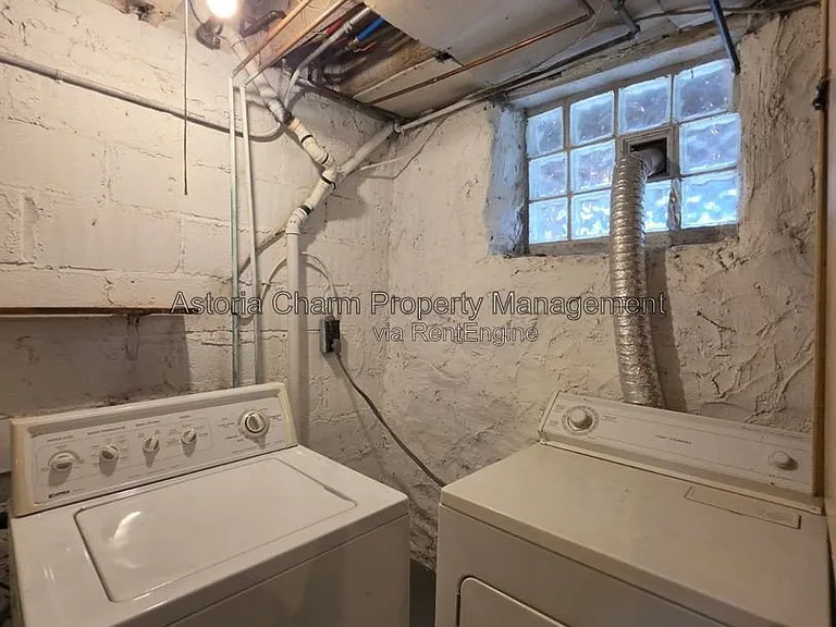 3016 Pelham Ave — Photo 35