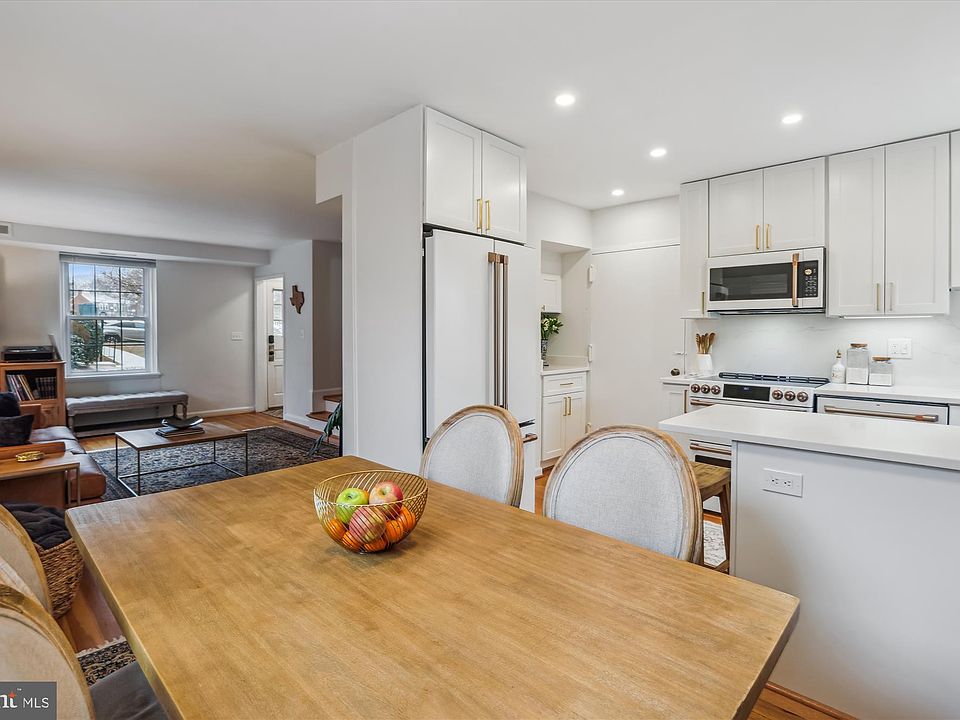1st image of 3327 S Wakefield St #B