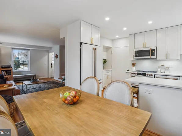 3327 S Wakefield St #B, Arlington, VA 22206