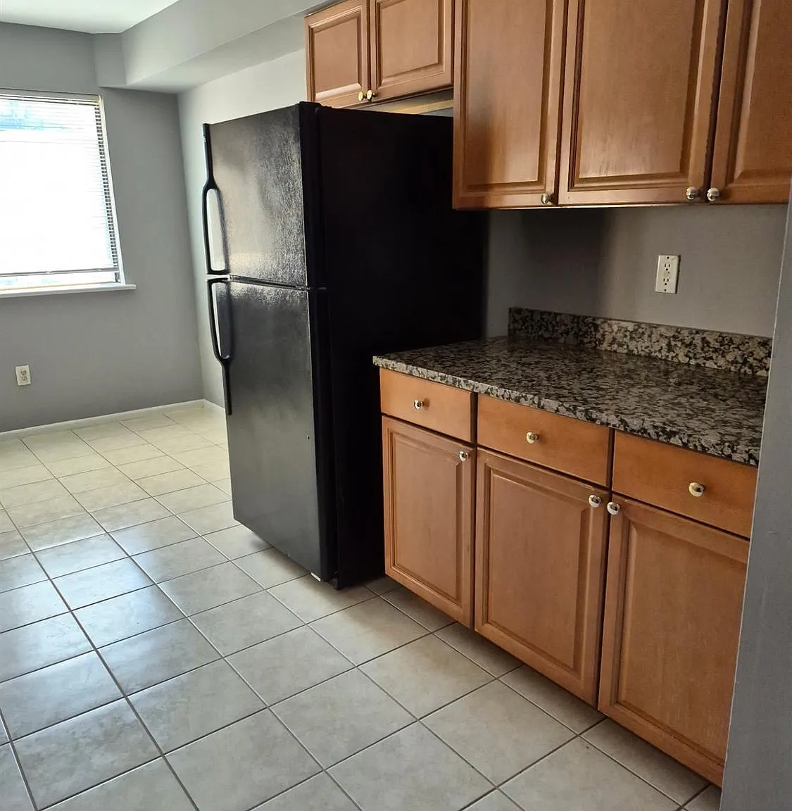2 bed, 2.0 bath, 1275 sqft, $2,300 — Photo 4