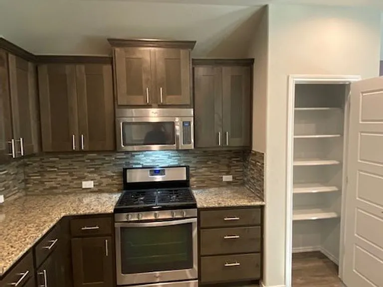109 Palestine Cv — Photo 5