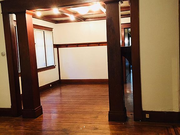 2nd image of 368 E Ferry St #2
