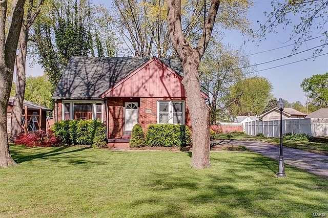 1st image of 449 Plainview Dr