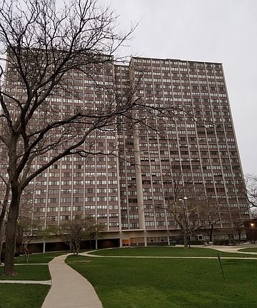 2nd image of 4800 S Lake Park Ave APT 510
