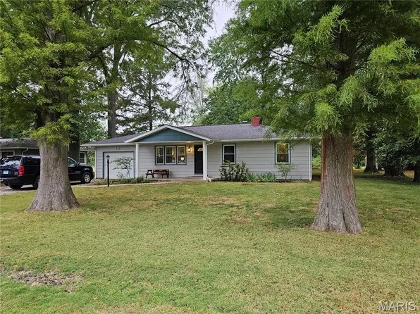 939 Country Club Rd, Sparta, IL 62286