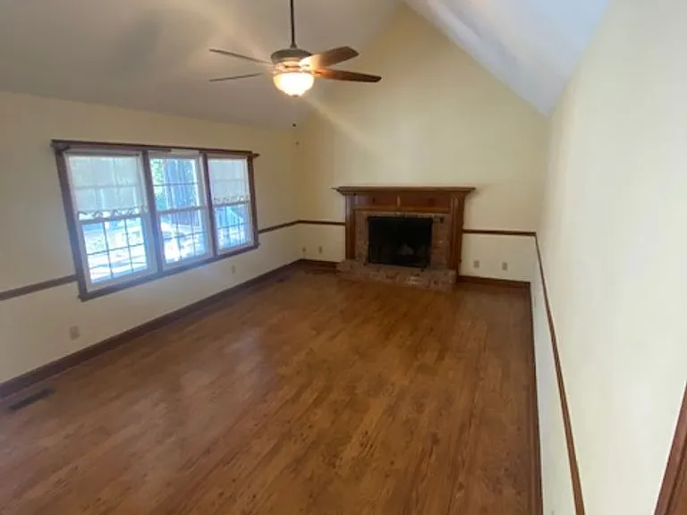 118 Sassafras Rd — Photo 26