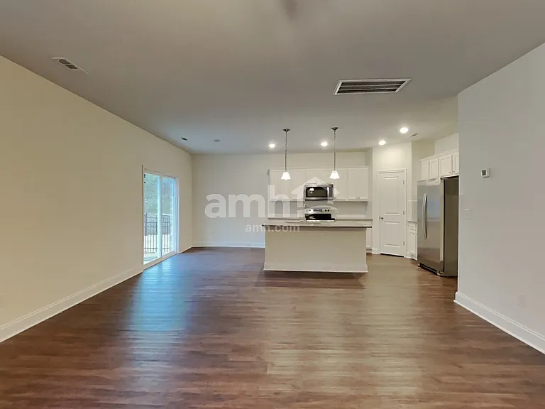 130 Marin Dr — Photo 5