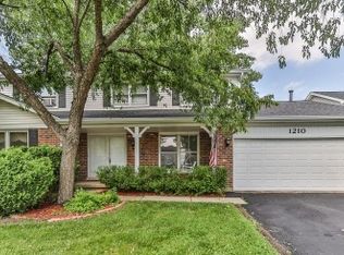 1210 Champlaine Ct, Schaumburg, IL 60193