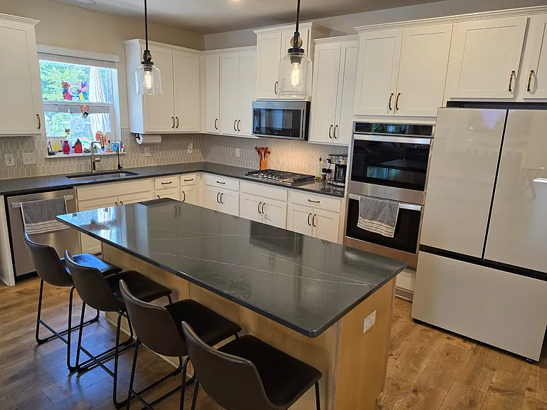 14021 Cheshire Ln N — Photo 6