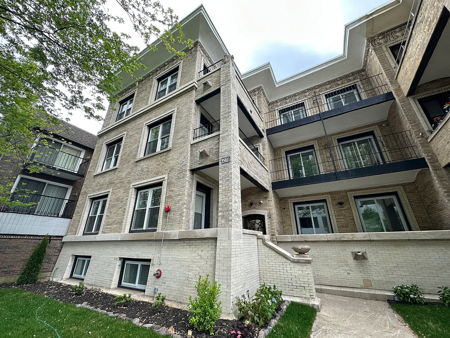 2 bed, 1500 sqft, $3,000 — Photo 1