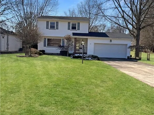 63 Skyline Dr, Canfield, OH 44406