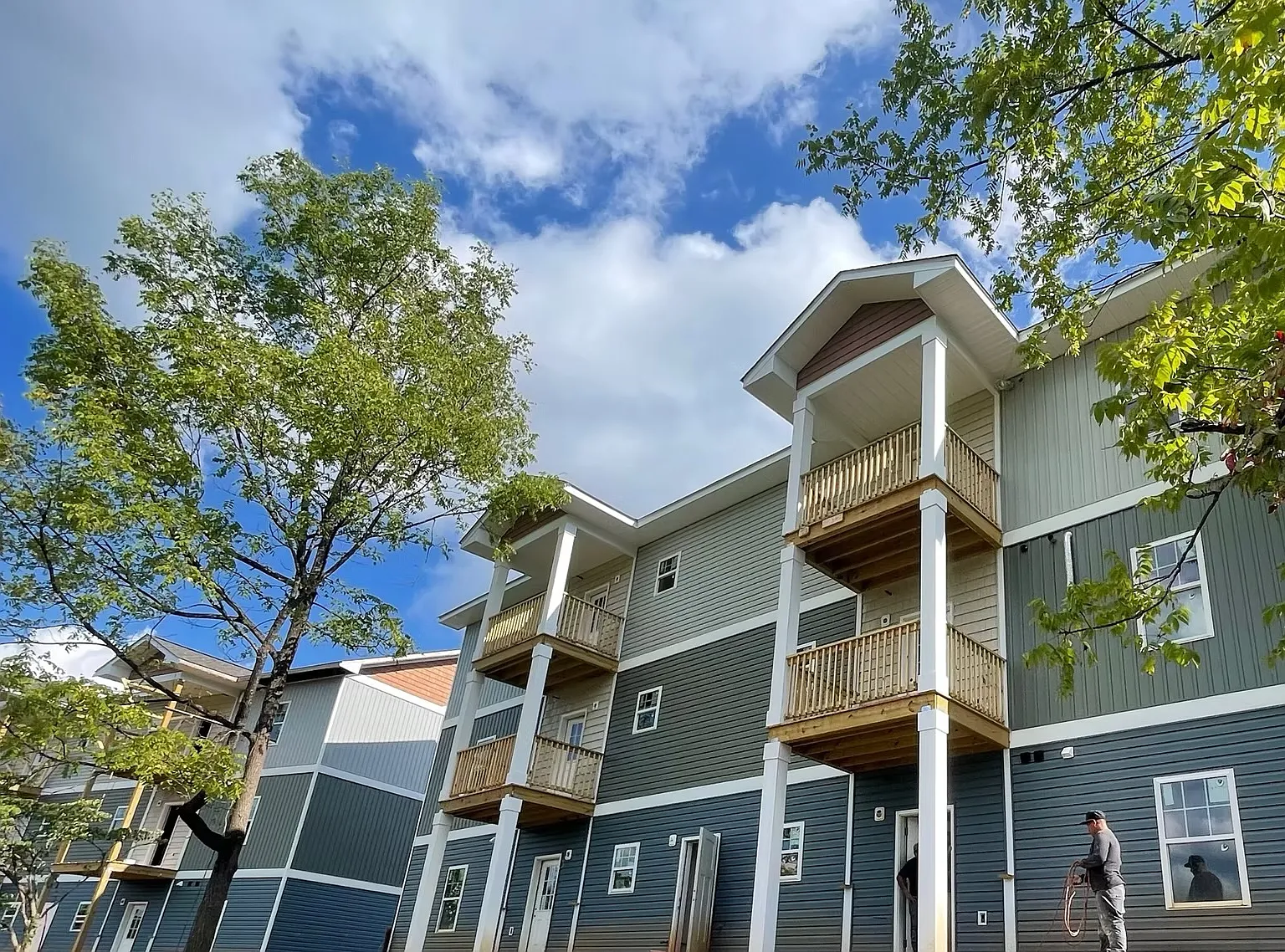 2 bed, 1050 sqft, $2,050 — Photo 1