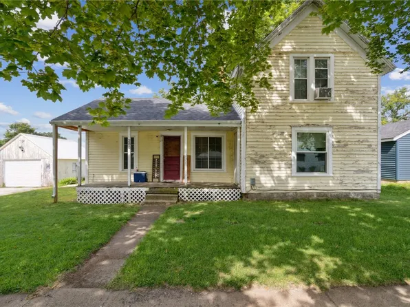 200 Ely St, Walker, IA 52352
