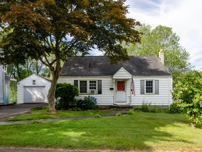 385 Pond Point Avenue, Milford, CT, 06460