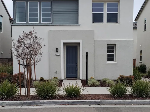1617 Marina Dr, Lathrop, CA 95330