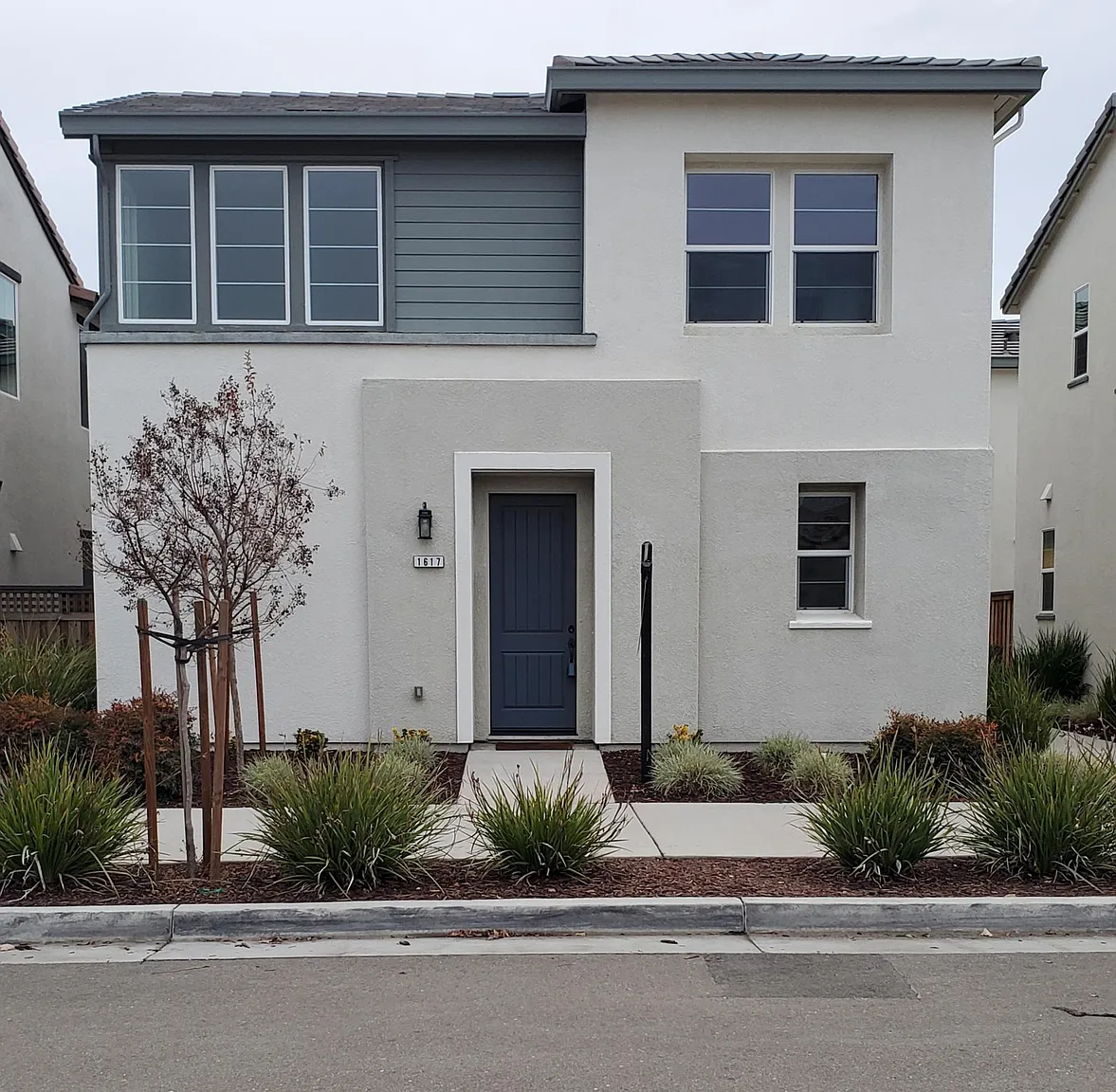 1617 Marina Dr photo 1