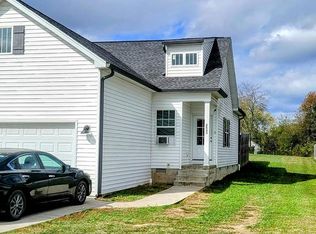 825 S Mountain St, Smithville, TN 37166