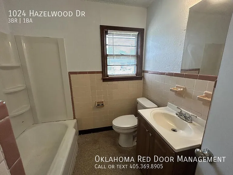 1024 Hazelwood Dr — Photo 4