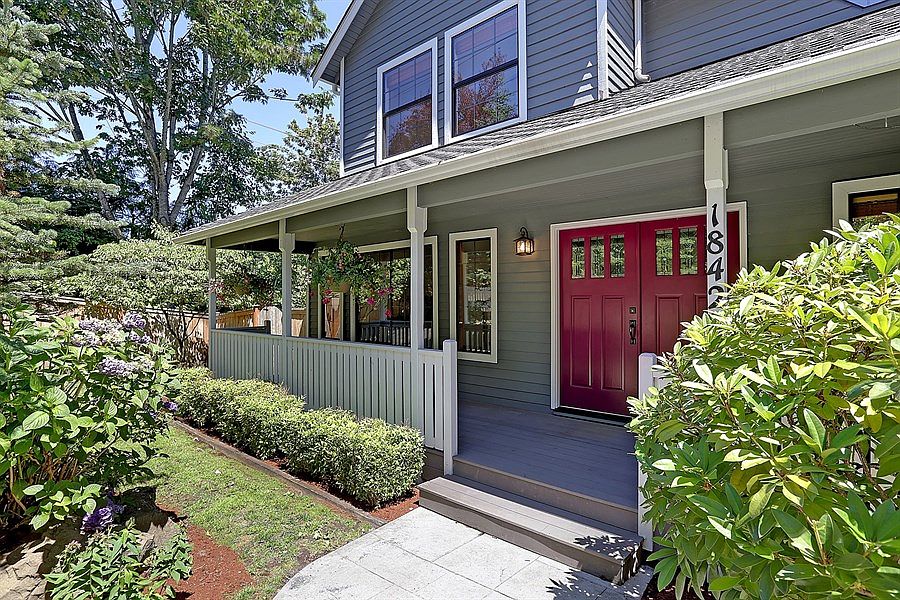 1st image of 18420 25th Ave NE