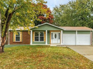 23 Debbie Dr, Saint Peters, MO