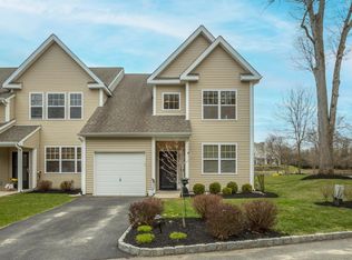 53 Halley Ct, Poughkeepsie, NY 12601