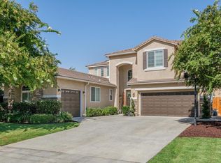 1067 N Coventry Ave, Clovis, CA