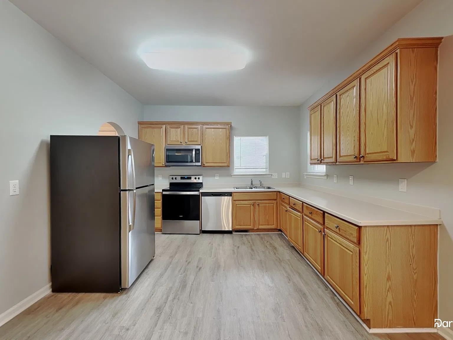 3 bed, 3.0 bath, 1784 sqft, $1,990 — Photo 3