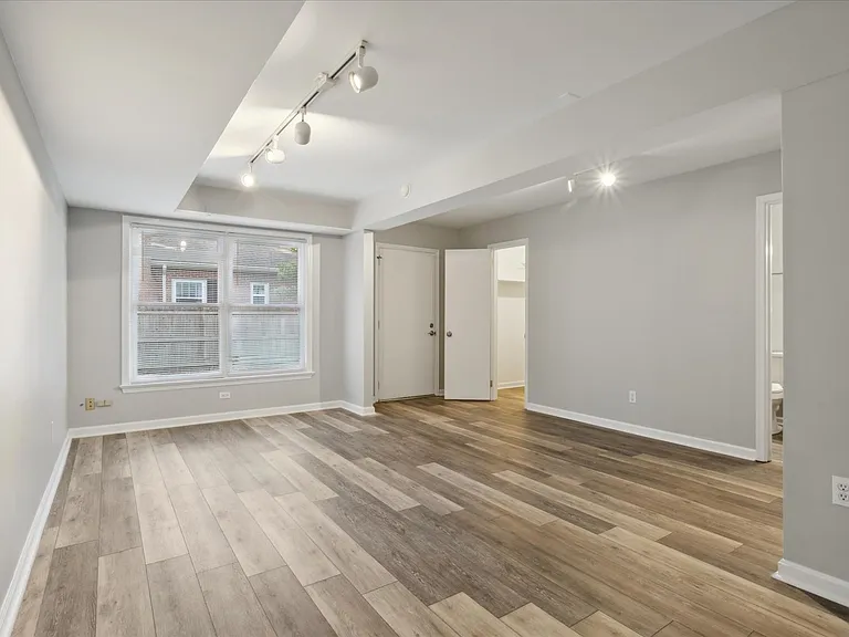 112 Leslie Dr — Photo 57
