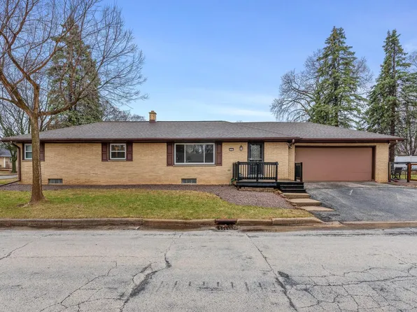 9707 West Fiebrantz AVENUE, Wauwatosa, WI 53222