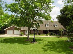 2nd image of 16403 Pecan Dr