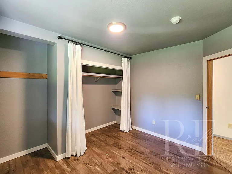 1928 NE Sipes Ln — Photo 20