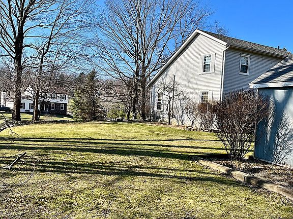 4th image of 7020 S Meadow Dr