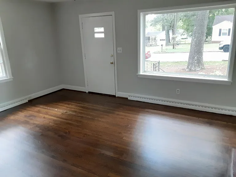 210 Forestdale Dr — Photo 8
