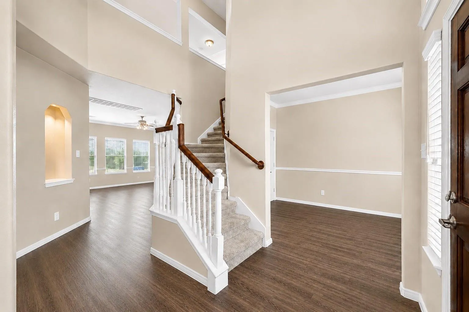 5 bed, 3.5 bath, 3114 sqft, $3,350 — Photo 4