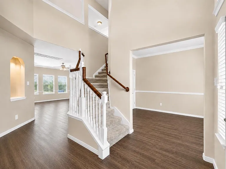3821 Houston Lake Dr — Photo 4